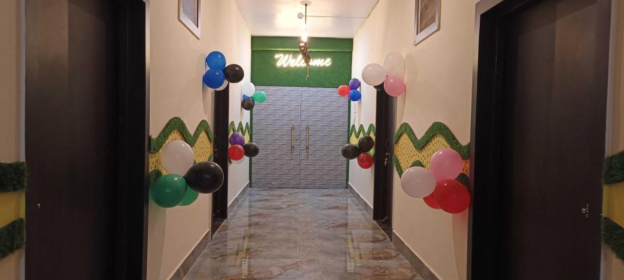 מטורה Hotel O Pop Angoori Farm House מראה חיצוני תמונה